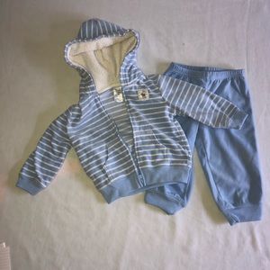 Carter’s Infant Outfit
